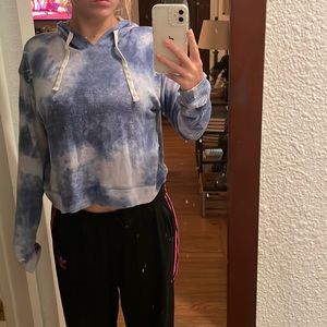 Lightweight Hollister sweatshirt